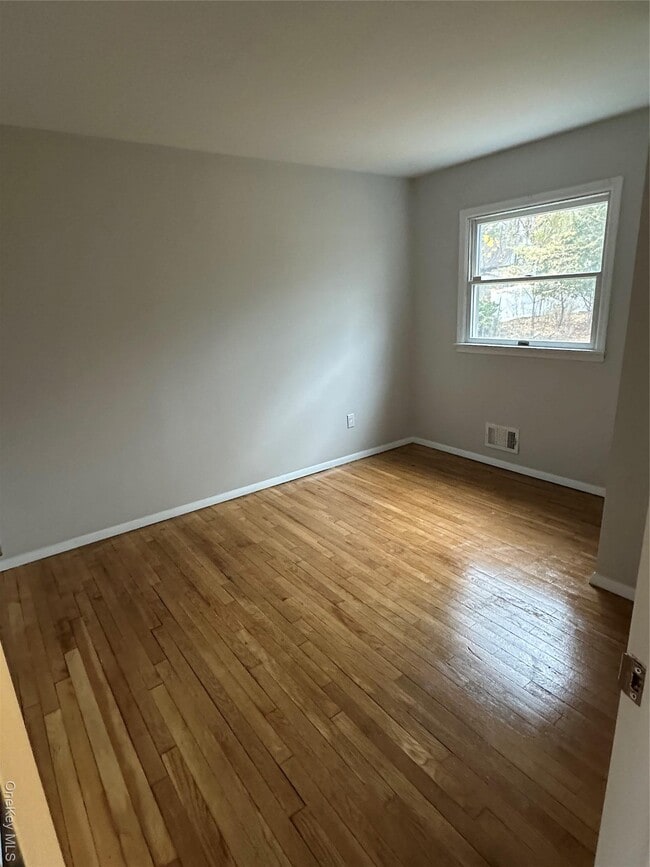 Photo - 7 Oldfield Dr