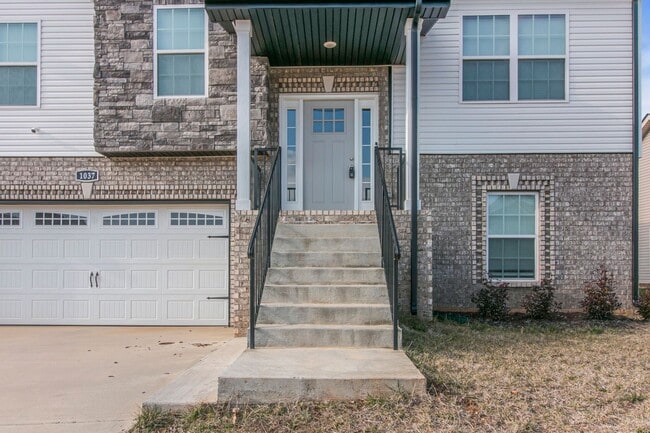 Photo - 1037 Whitney Dr
