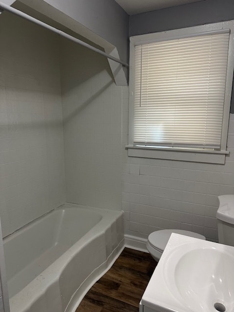 Bathroom - 3120 N Watkins St