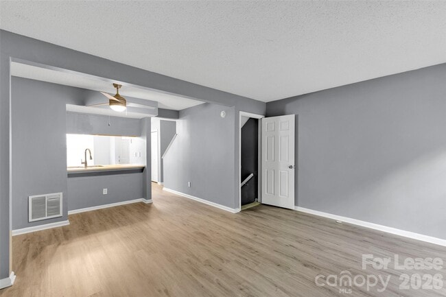 Photo - 619 Lex Dr