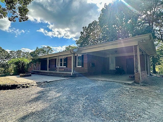 Photo - 73 Oak Grove Rd House