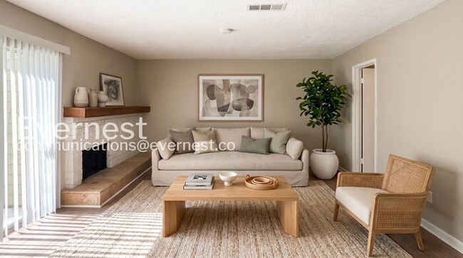 Photo - 2719 Meadowgrass Ln