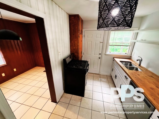 Photo - 2940 Harlan Dr