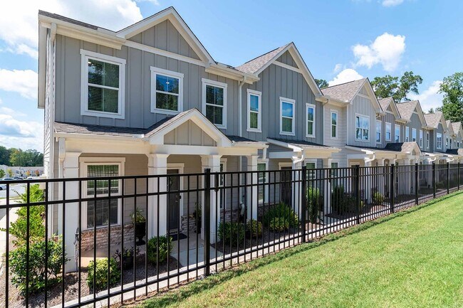 Covey Homes Hunter Trail-Front Entry