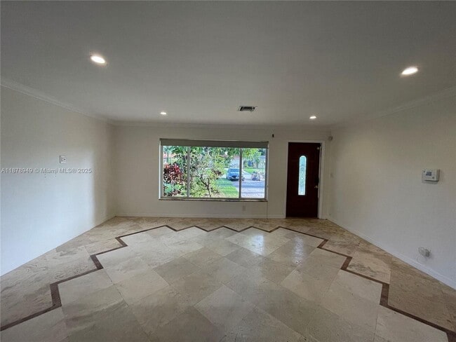 Photo - 1107 NE 8th St