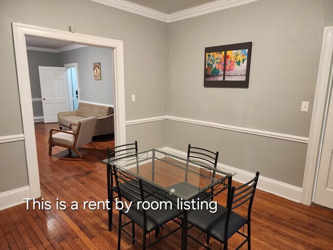 Photo - 558 Avent St