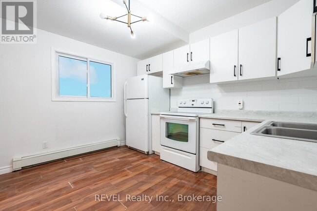 Photo - 4762 Kincaid Pl Unité Main