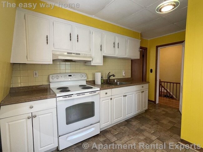 Photo - 15 Central St Apartments