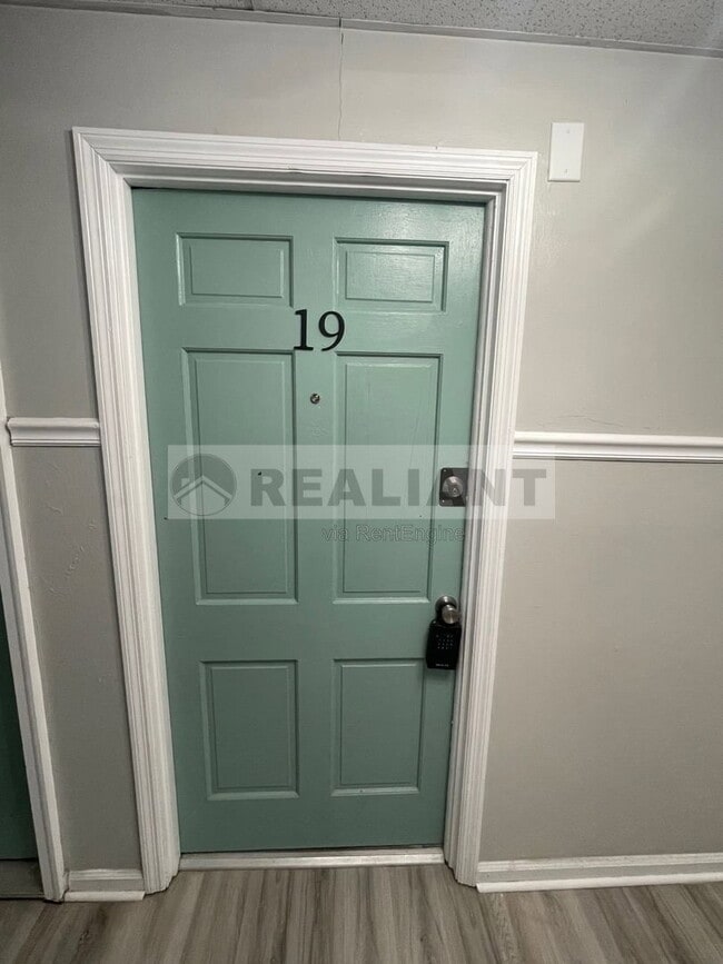 Photo - 208 Lakeshore Dr Unit 19