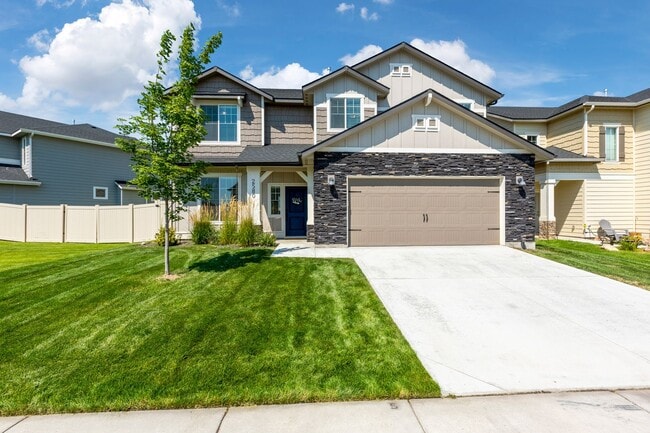Photo - 2580 E Blackstone Dr