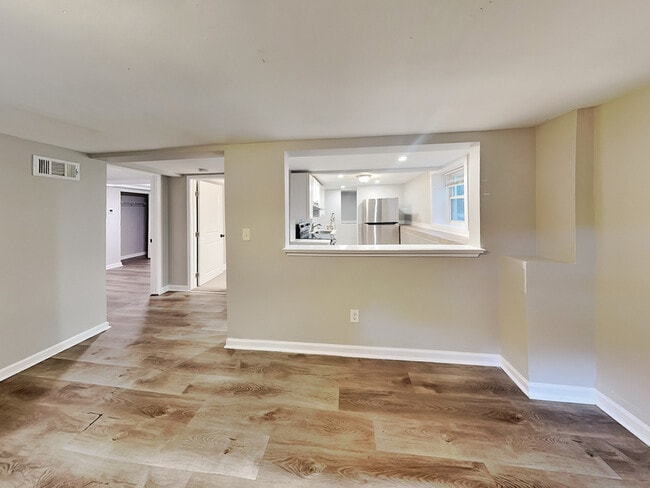 Photo - 2875 3rd Ave SW Unit B
