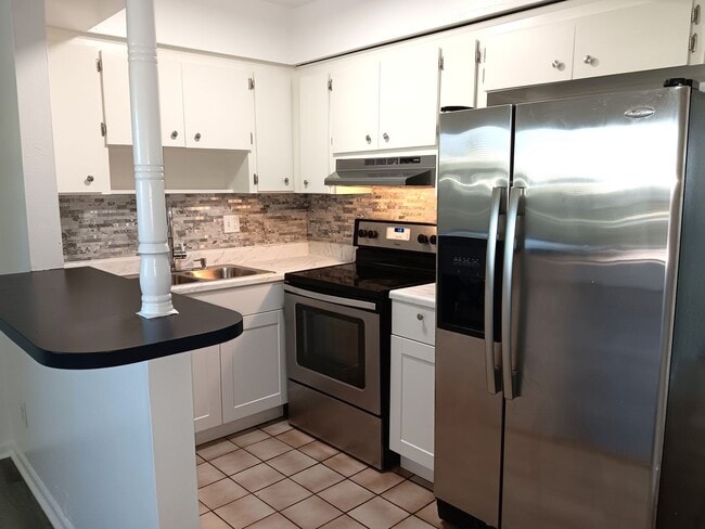 Photo - Nice, renovated one-bedroom near 4th St co...