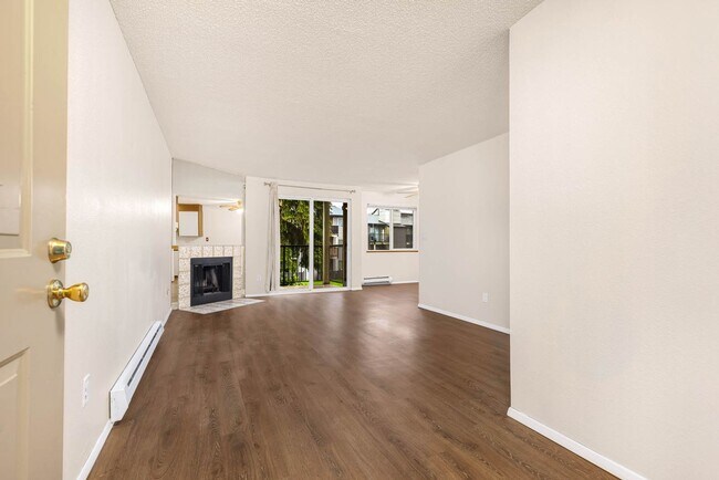 Photo - 2020 Grant Ave S Apartamento Unidad C202