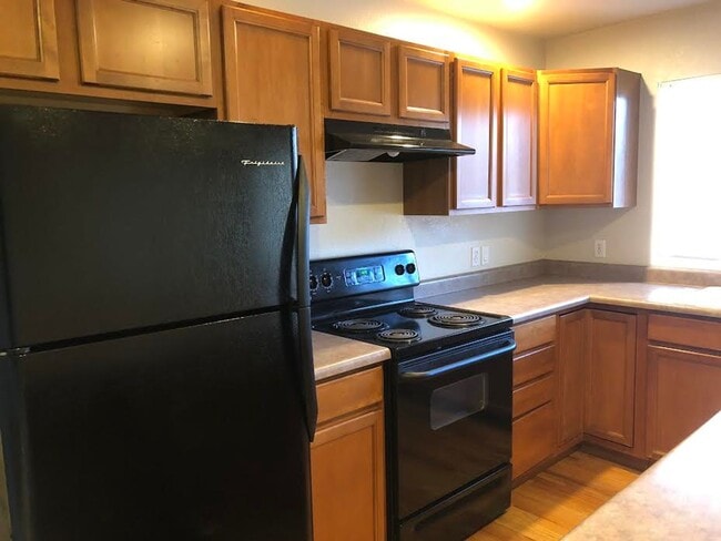 Photo - Charming 2br 1.5ba Two Level Condo in Dist... Unit A