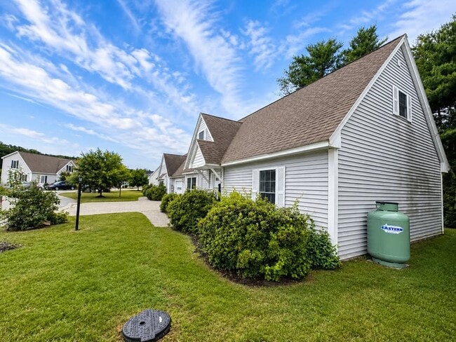 Photo - 8 Pebble Ln