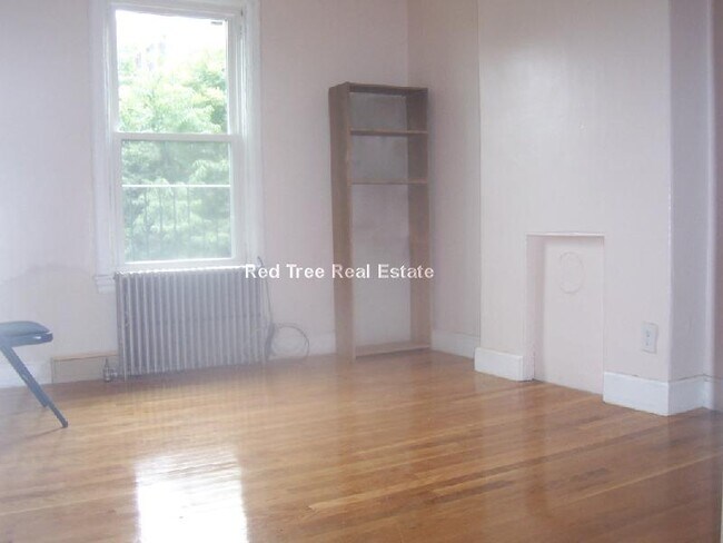 Photo - 686 Parker St Unit 2