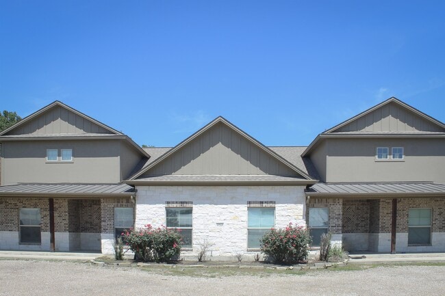 Building Photo - 4032 Golden Eagle Dr Rental