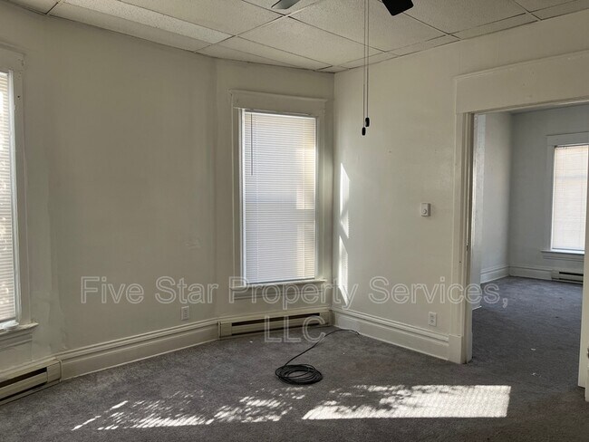 Photo - 400 W Allen St