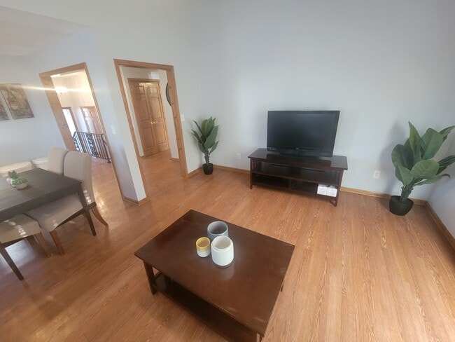 Photo - 7804 Eby St Unidad 4