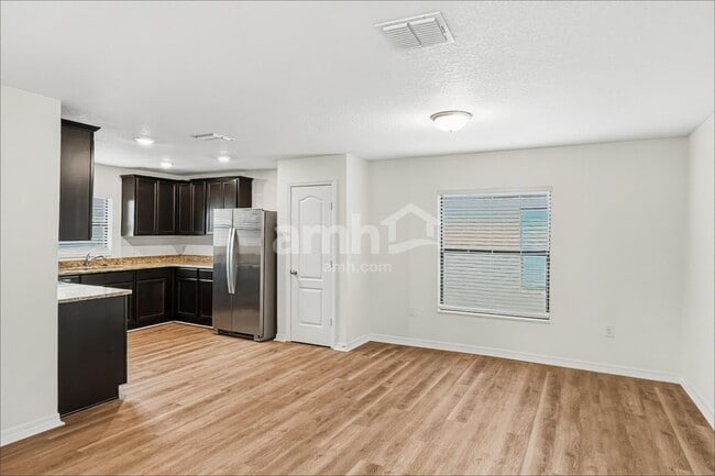 Photo - 1122 Brenton Leaf Dr