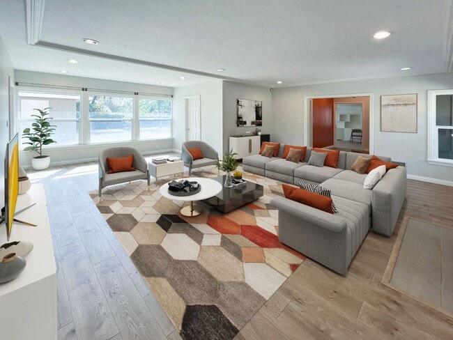 Building Photo - *** Gorgeous 4 bed 3 bath Single Family Ho... Rental