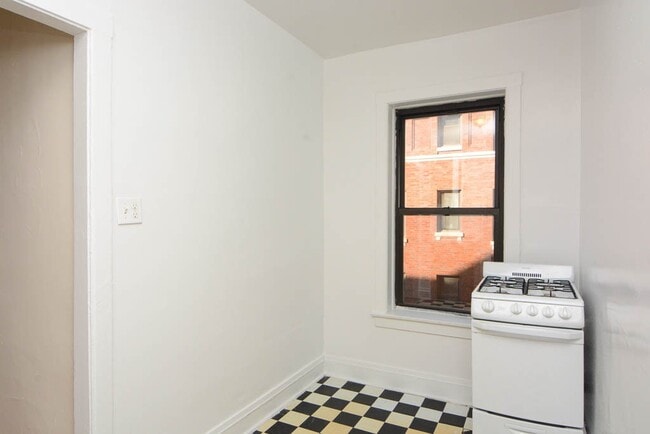 Photo - 3304 W Schubert Ave Unit K2