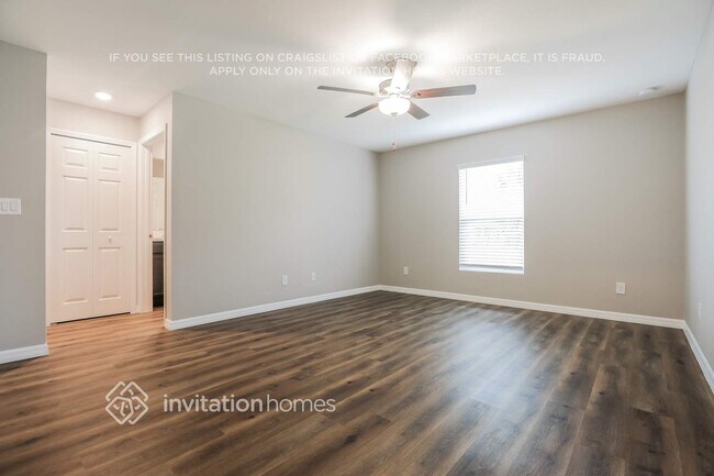 Photo - 1094 Veronica St