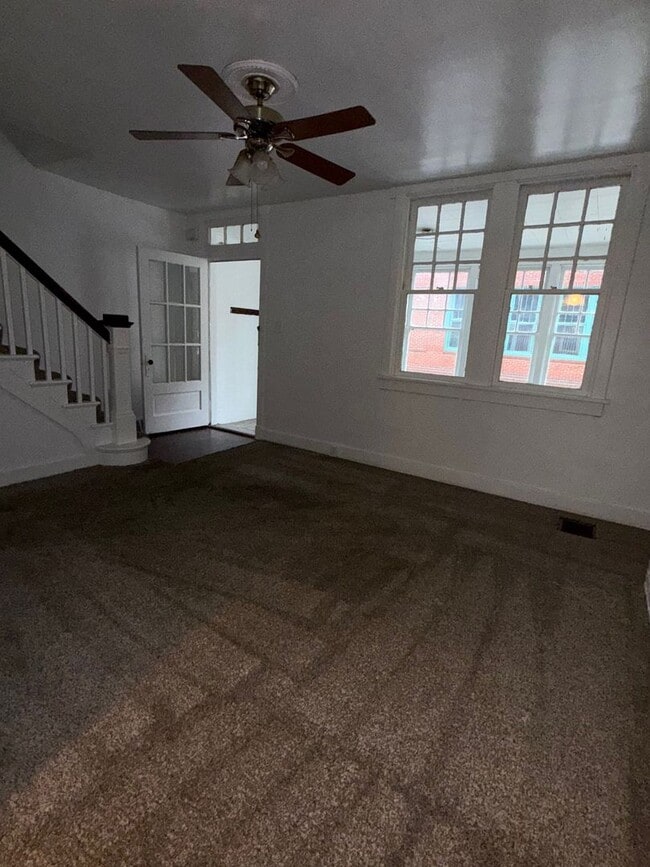 Photo - 105 Court St