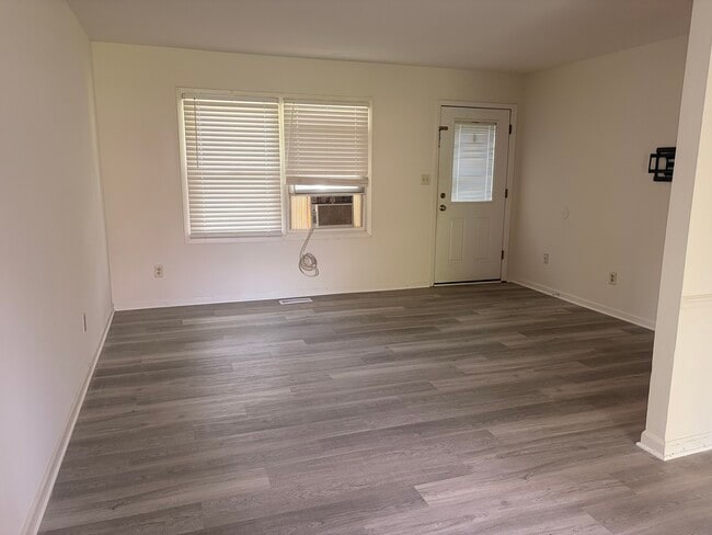 Photo - 1815 Beach Rd