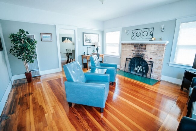 Photo - 1219 H St Unit 1221 H Street