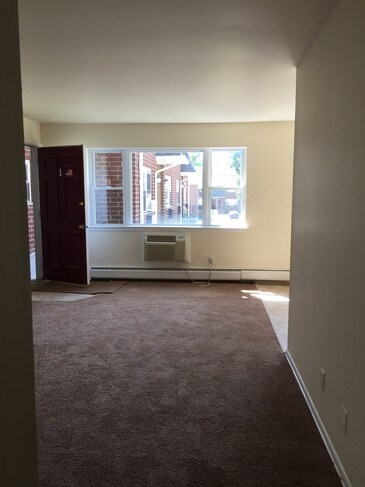 R1 - Living Room