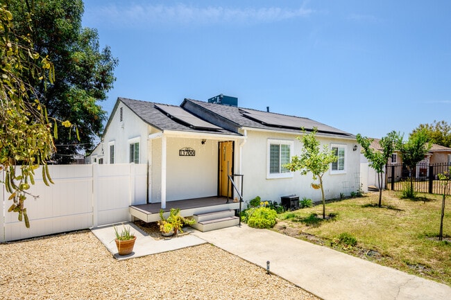 Building Photo - 13700 Branford St