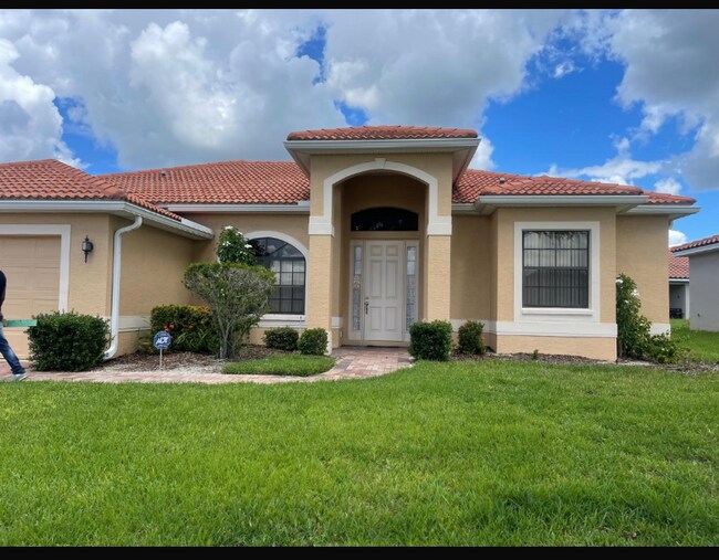 Photo - 448 Cinnamon Dr