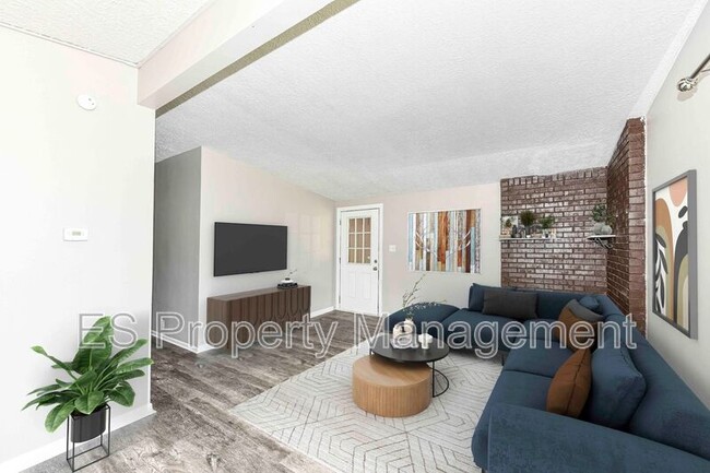 Photo - 1631 Elmhurst Dr