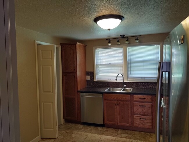 Photo - ALL PROSPECTIVE TENANTS MUST SUBMIT A $58 NON-REFUNDABLE APPLICATION FEE PER APPLICANT ONLINE AND...
