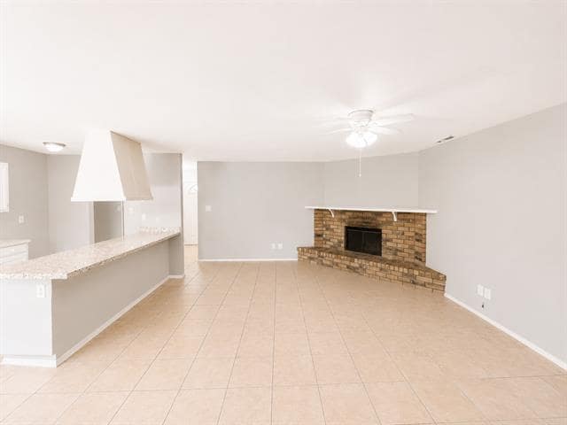 Photo - 805 Circle Cove Dr