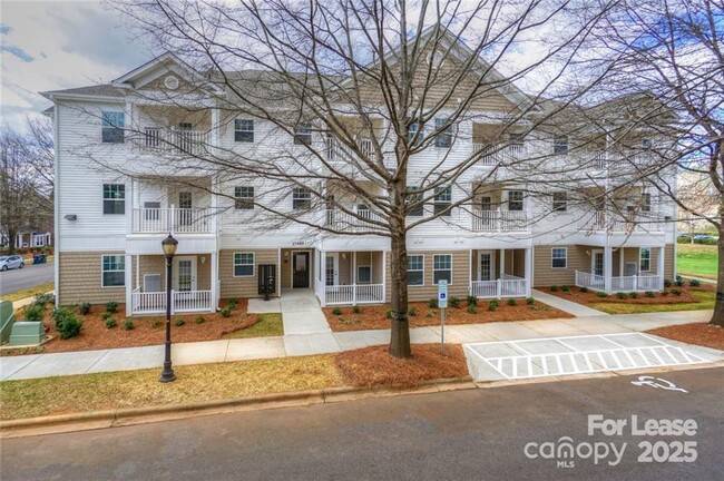 Building Photo - 17905 Delmas Dr Unit 104 Rental