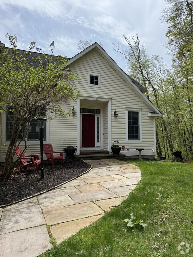 Building Photo - 29 Chestnut Hill Rd Rental