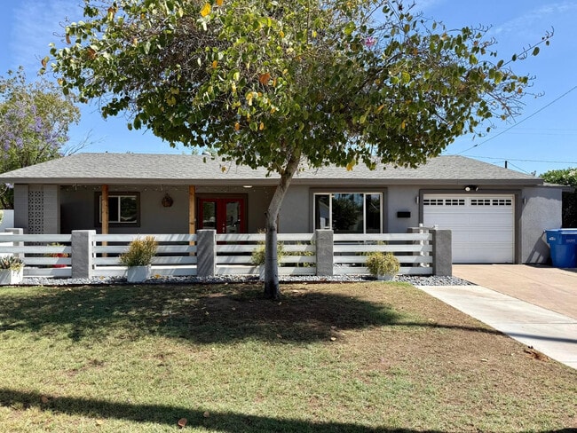 Photo - 3553 E Monterosa St