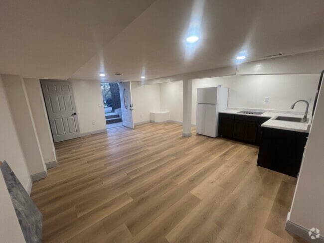 Building Photo - 6913 W 101st Ter Unit Basement Rental