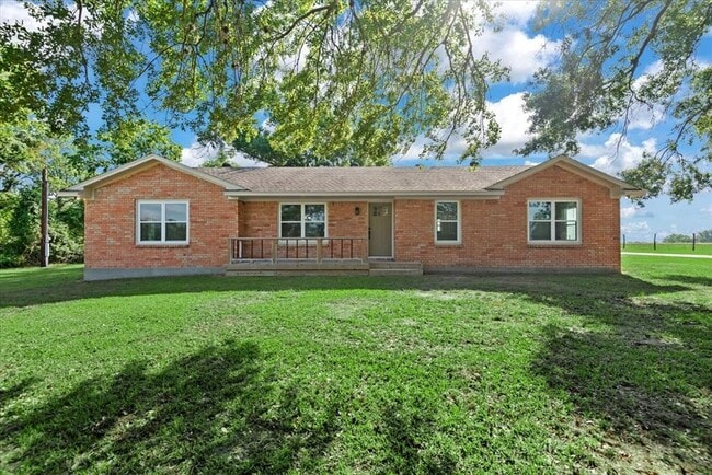 Photo - 28792 Waller Gladish Rd House