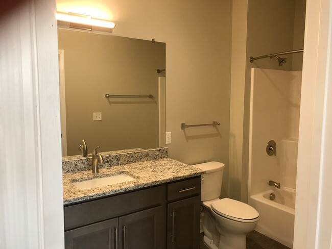 Photo - 12 E Carpenter St