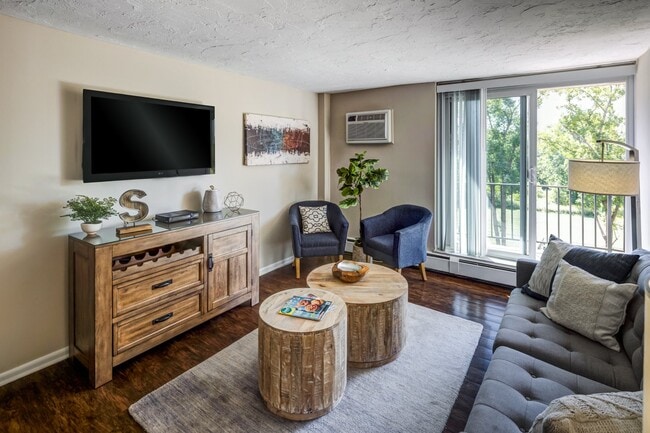 Solon Club Apartment Homes
