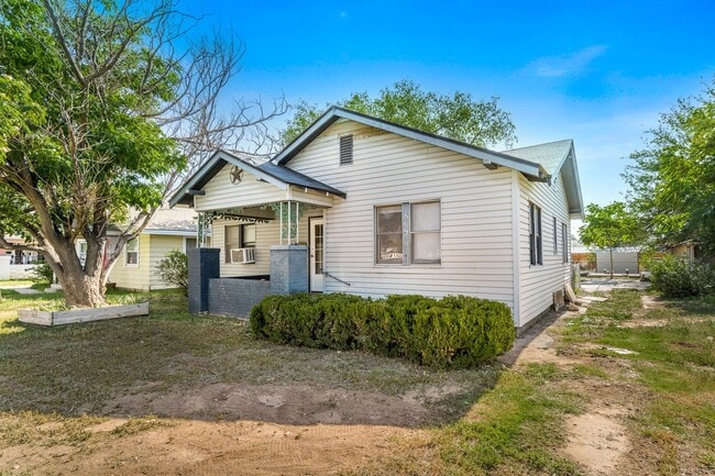 Photo - 809 S Mississippi St