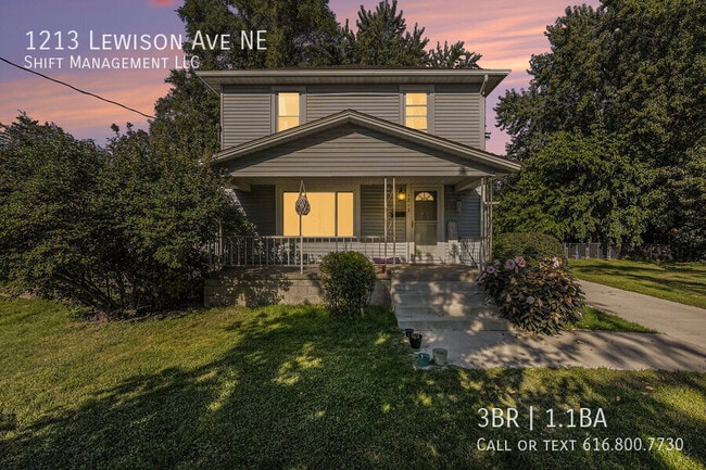 Building Photo - 1213 Lewison Ave NE