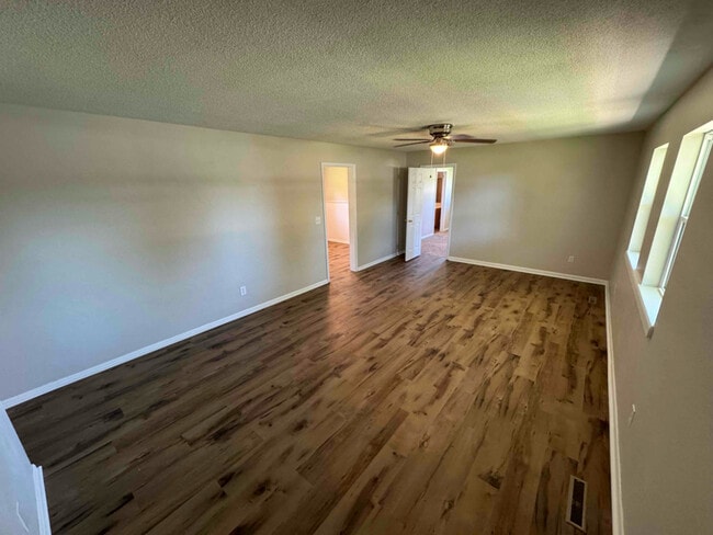 Photo - 922 W Pearl St