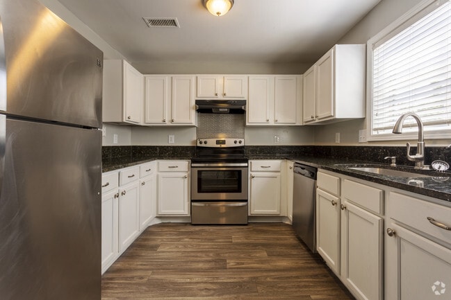 Creekside Apartments - Creekside Apartments