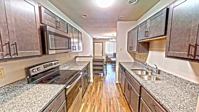 Photo - The Stilts on Springfield