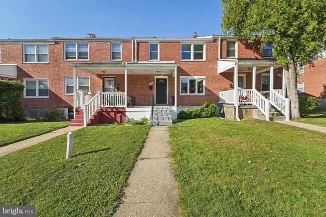 Photo - BEAUTIFUL 3 Bedroom 2 Bathroom Home