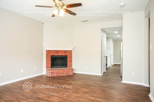 Photo - 1047 Waterview Dr